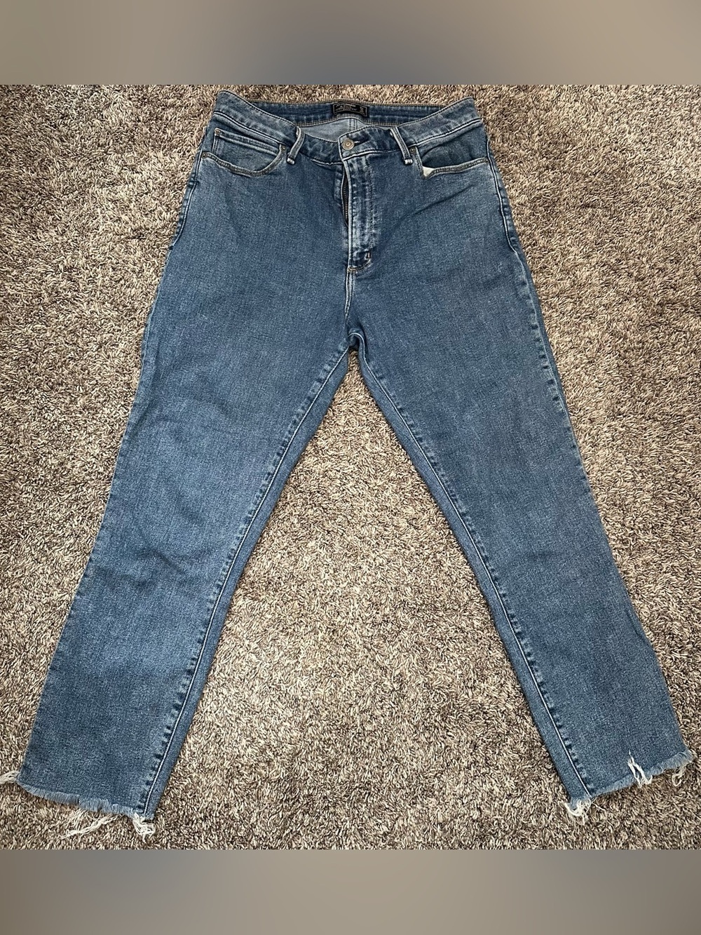 Abercrombie & Fitch Medium Simone high-rise ankle jeans raw hem size 30